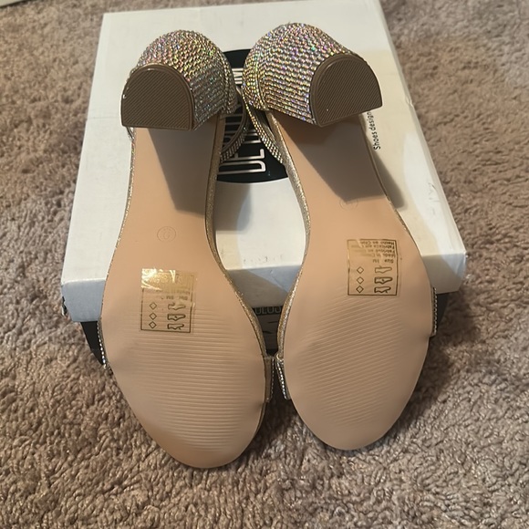 Crystal Heels - Picture 5 of 7